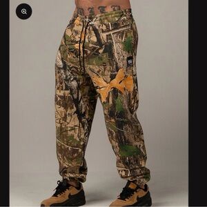 CHAMP JOGGERS - CAMO